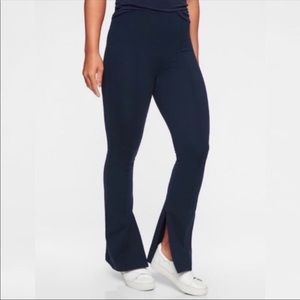 NWT Athleta Greenwich Flare pull on Navy Pant